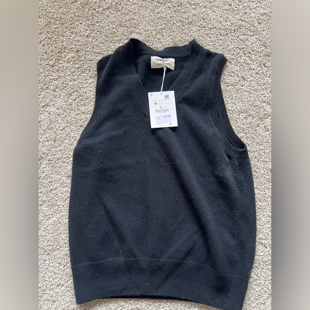 Sweater vest